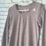 Reebok ‎ Women’s Long Sleeve Top Light Purple High Low Active Shirt Size XS Photo 2