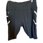 BCBGeneration  yoga shorts  black and white size XL Photo 0