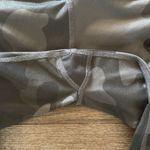 Alo Yoga Alo High-Waist Airbrush Capri Camo Photo 3