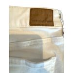 American Eagle  Distressed White Skinny Jeans | Next Level Stretch Size 8 Regular Photo 4