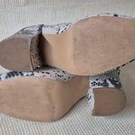 Madden Girl Women Ankle Boots Block Heel Snake Skin Print Zips 7M Cream Gray Photo 9