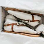 Anthropologie  Crystal Thong Brown Leather Sandal US 9 NEW Flat Made in India Photo 4