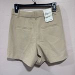 Aritzia The Effortless Short™ Mid-thigh - (Re)ssential Light Photo 4