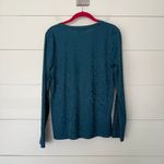 Vera Wang Simply Vera  Women’s Medium Blue Patterned Longsleeve Top Photo 3