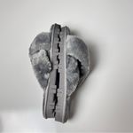 Cushionare Cushionaire Women's Gray Faux Fur Style Slippers Sz 8 Photo 3