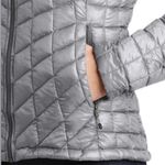 The North Face ThermoBall Eco
NFOA4QS3A91 Womens Gray Insulated
Jacket XL DTF553 Photo 1