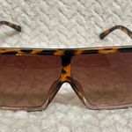 Oversized Brown Square Sunglasses Photo 0