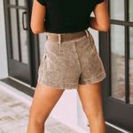 She & Sky These Three high waisted shorts Photo 3