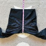 Athleta Crocodile Stealth TruCool Capri Leggings Medium Photo 3