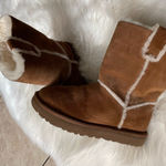UGG  Classic Short Women’s Photo 4