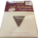 Hanes  Silk Reflections Plus Collection Silky Sheer Queensize Pantyhose Style 910 Photo 1