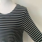 CAbi EUC  Side Snap Black White Stripe Scoop Neck Tee Style 6332 Size M Photo 4