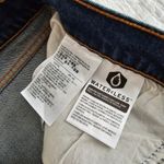 Levi's Levi NWOT High Rise Wedgie Short 33 Photo 7