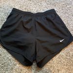 Nike Girls black  shorts Photo 0