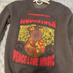 Earthbound  trading co sweatshirt Photo 0