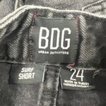 Urban Outfitters Surf Black Distressed High Waist Frayed Denim Jeans Shorts 24 Photo 2