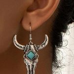 Gorgeous western cowgirl earrings! Silver skull with turquoise stone des… Silver Photo 0