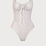 Berlook Floral Cutout One Photo 6