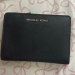 Michael Kors Wallet Photo 0