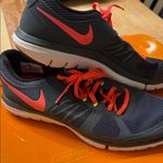 Nike  Black and Orange Athletic Shoes Photo 7