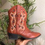 Brown western cowboy/cowgirl ankle Chelsea pointy toe boots Photo 1