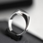 Source Unknown NIB Stunning Mirrored Silver Plated Size 7 Casual Unisex Signet Ring Photo 1