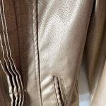 FRIDA G (M) GOLD FAUX LEATHER JACKET WITH PLEATED FRONT WITH 2 FRONT POCKETS Size M Photo 3