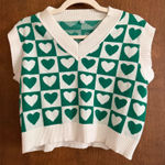 Amazon Sweater vest Photo 0