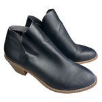 Universal Threads Ankle Boots Black Sz 6 Heel Faux Leather UNIVERSAL THREAD Photo 0