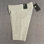 Nike Women’s Essential Bike Shorts Photo 2