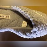 Laura Ashley  Memory Foam Slippers  Blue Size Lg 8-9 Indoor Shoes Photo 8