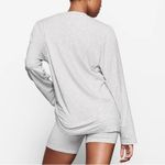 SKIMS Boyfriend Long Sleeve Oversized Light Heather Gray T-Shirt Size XXS New Photo 1
