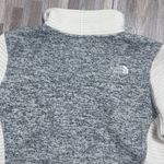 The North Face  Gray and Cream Zip-Up Jacket Size Medium Photo 10