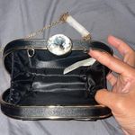 Frame Clutch Small-gold Jewel Metal  lift-clasp closure. Photo 5