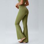 Berlook Activewear Green Ruched Tie Photo 1