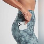 Athleta Salutation Stash Pocket II Printed 7/8 Tight Photo 2