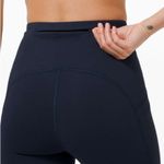 Lululemon Swift Speed HR Crop 21” Color: True Navy Size 2 EUC -Like New Photo 5