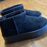 Jessica Carlyle  cherry platform boots sz8 Photo 0