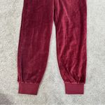 Gap Women’s Velour Jogger Pants Pull On Mid Rise Loungewear in Burgundy S Photo 5
