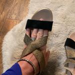 Eric Michael ‎ Sandal Size 40 Strappy Elastic Made In Spain Gold Black Wedge Photo 7