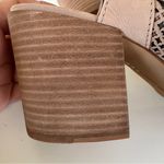Vince Camuto  Keannie Cutout Leather Open Toe Block Heel Sandal Taupe Boho SZ 8.5 Photo 5