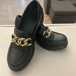 Madden New York City Chic Black Loafers with Gold Chain Accent 8 no flaws Photo 1