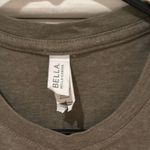 Gray Sleeveless Crop Muscle Tee Photo 2