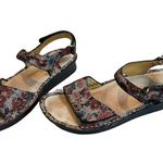 Alegria  Womens PAT 489X Sweetness Floral Mosaic Comfort Sandal Photo 4