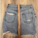 ZARA  Denim Mini Skirt Medium M‎ Light Wash Distressed Ripped Raw Hem Womens Photo 4