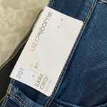 Liz Claiborne Sara Flexi Mid Rise Plus Capris Photo 9