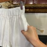 L'Academie Comilly Revolve 100% Linen Pull On Short in White - Sz XS 🧡🎀 Photo 5
