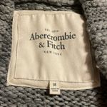 Abercrombie & Fitch  Short Sleeve Hooded Gray Cable Knit Sweater Sz Medium Photo 3
