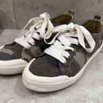 Sugar Women’s washed Olive canvas Camo Sneakers size 6 Green Photo 1