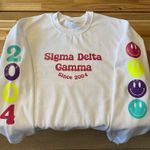 Customizable Sweatshirt Multiple Size M Photo 0